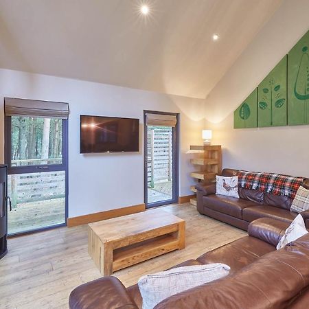 Host & Stay - Simon Howe Lodge Уитби Екстериор снимка