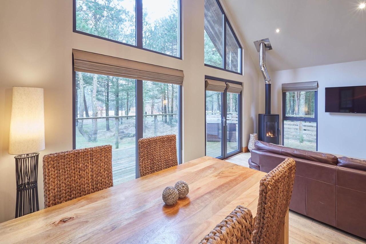 Host & Stay - Simon Howe Lodge Уитби Екстериор снимка