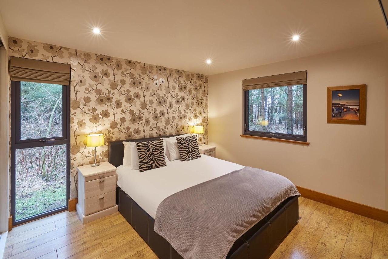 Host & Stay - Simon Howe Lodge Уитби Екстериор снимка